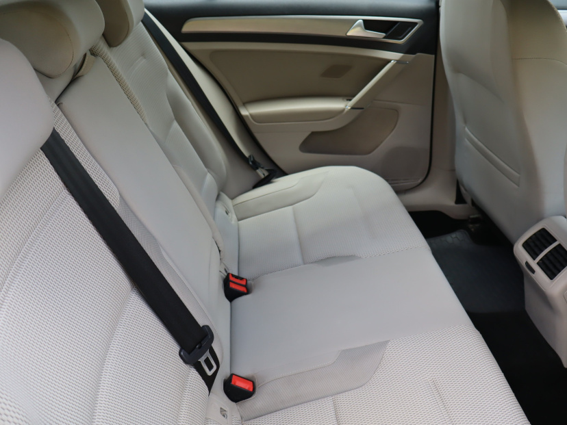 Volkswagen Golf, 2015