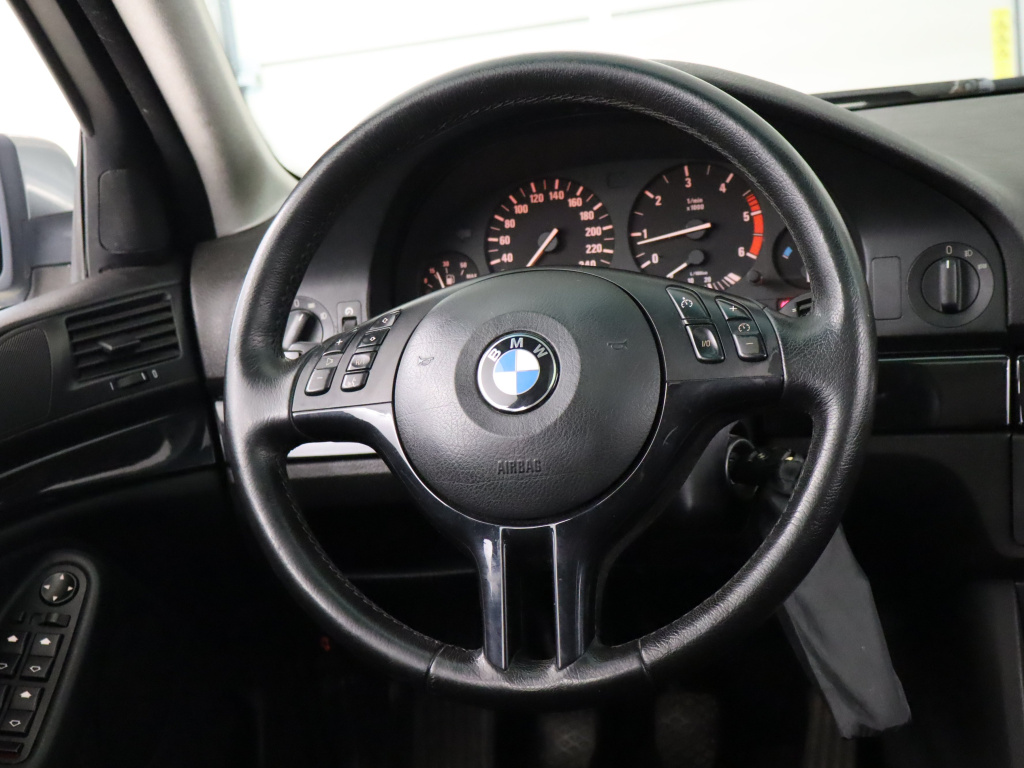 BMW 5