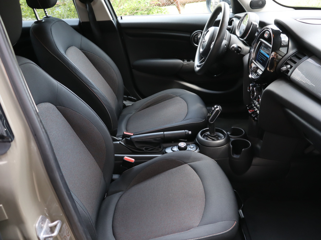 MINI 5-door