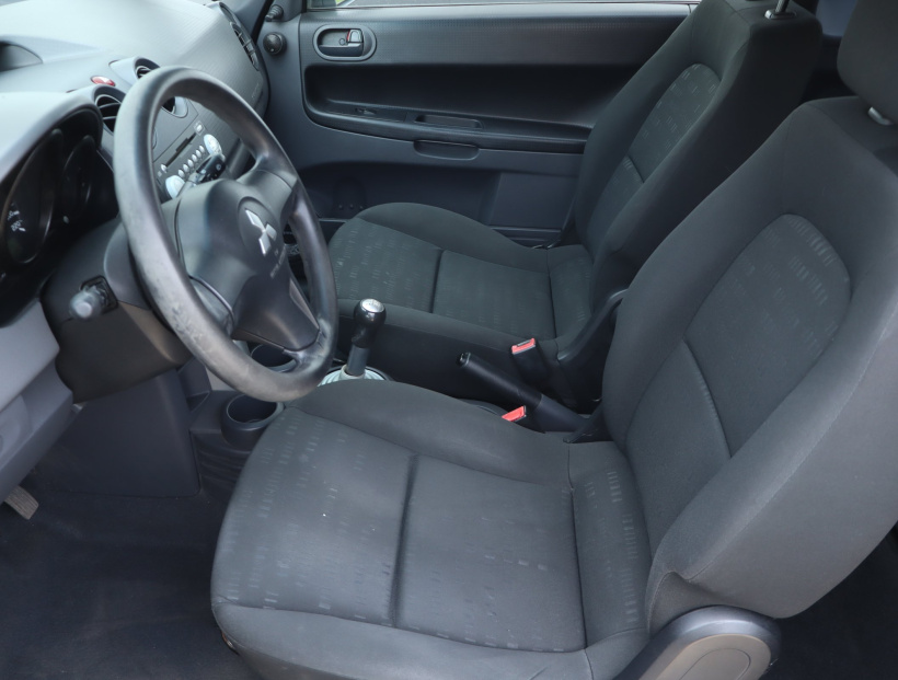Mitsubishi Colt, 2005