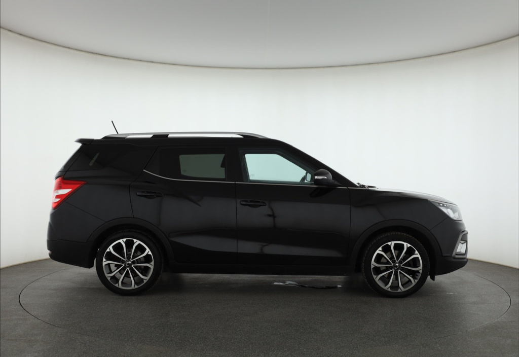 Ssang Yong XLV