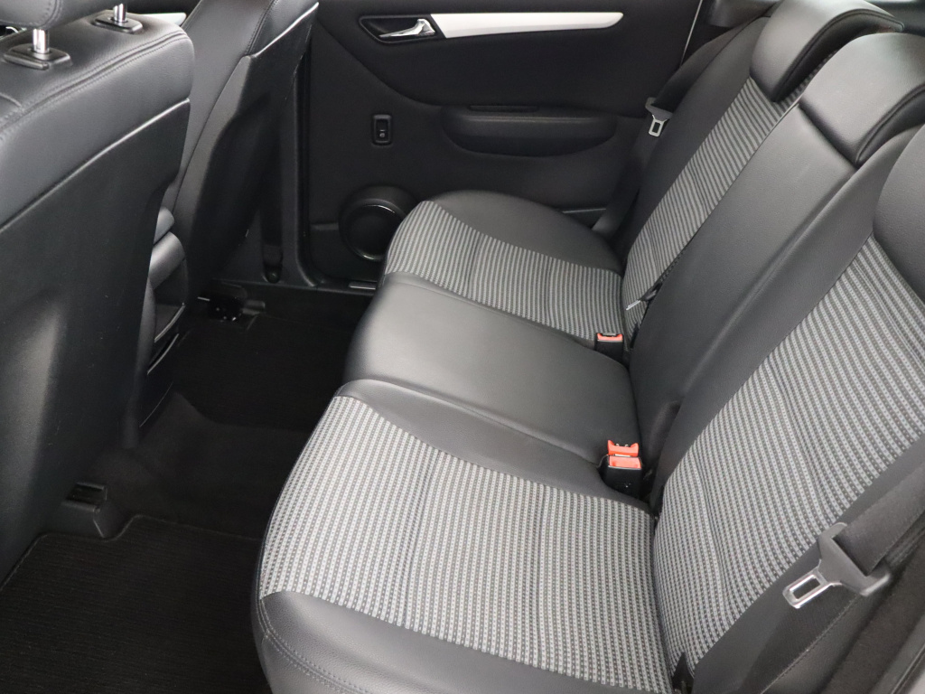 Mercedes-Benz B