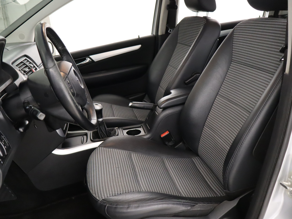 Mercedes-Benz B