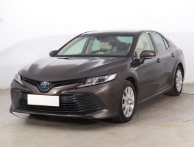 Toyota Camry - 2020