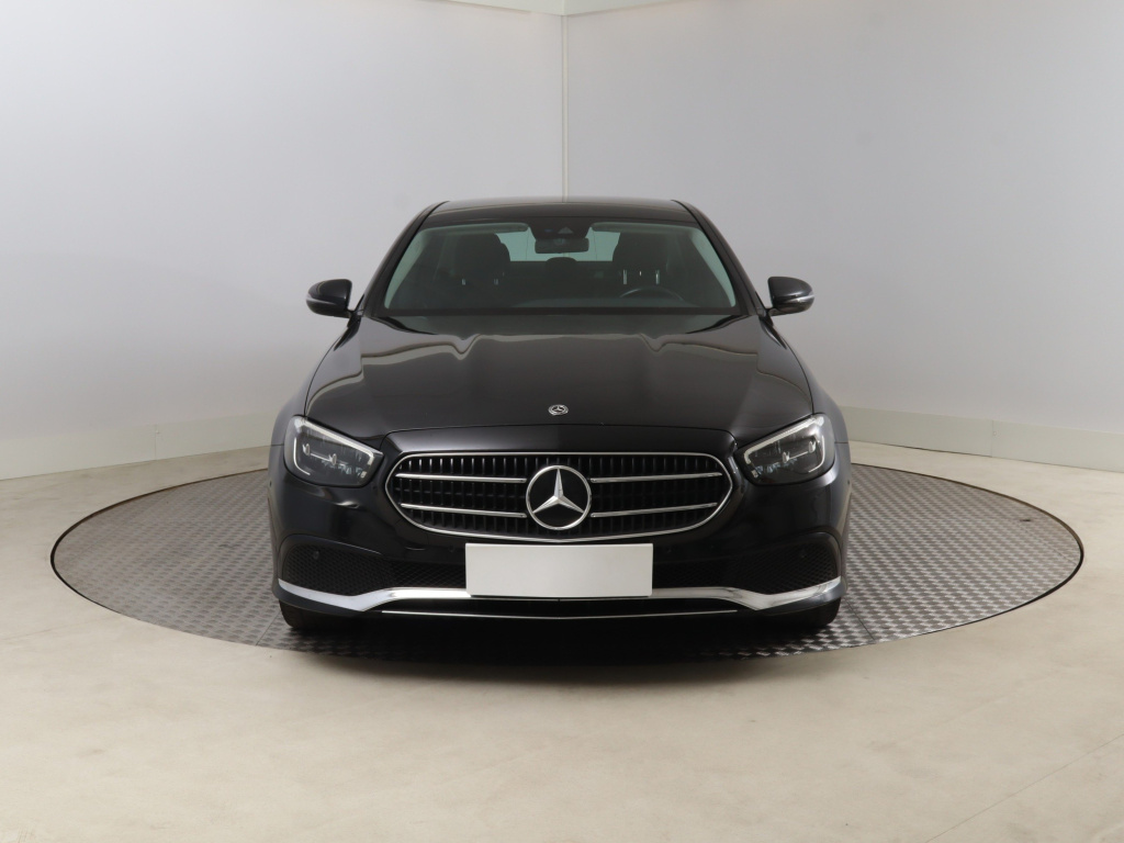 Mercedes-Benz E