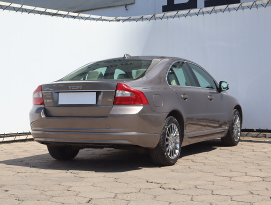 Volvo S80