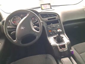 Peugeot 5008 - 2010
