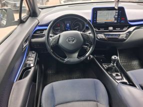 Toyota C-HR - 2016