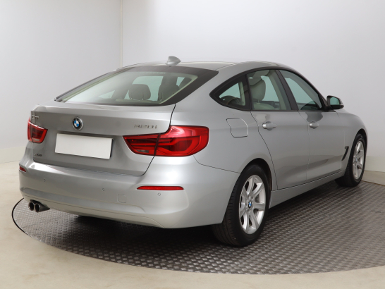 BMW 320i xDrive GT