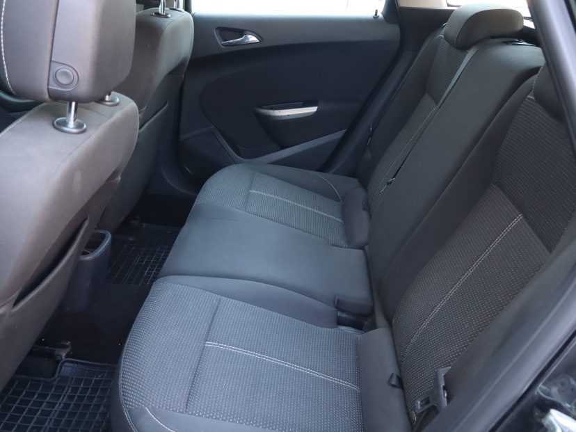 Opel Astra, 2012