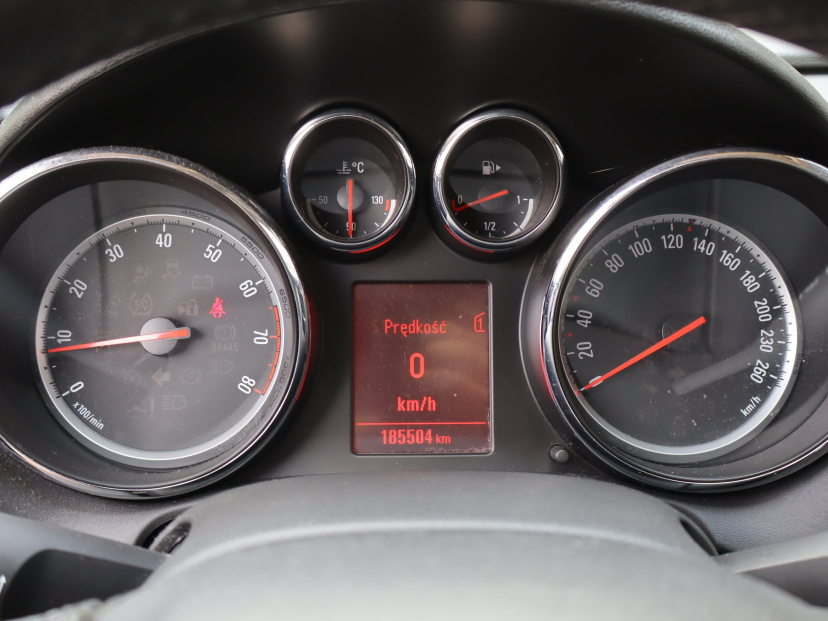 Opel Astra, 2012