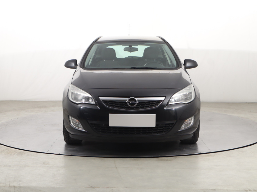 Opel Astra, 2012
