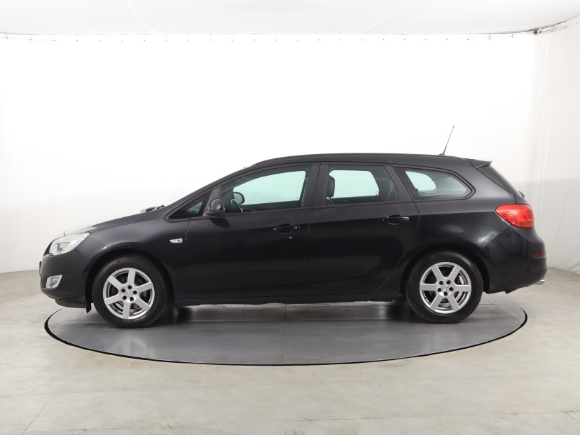 Opel Astra, 2012