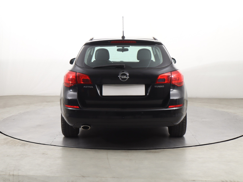 Opel Astra, 2012