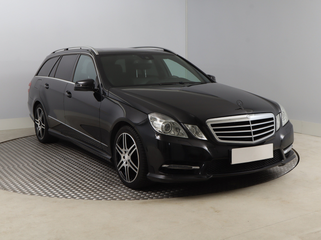Mercedes-Benz E