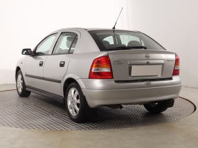 Opel Astra - 2009
