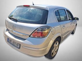 Opel Astra - 2008