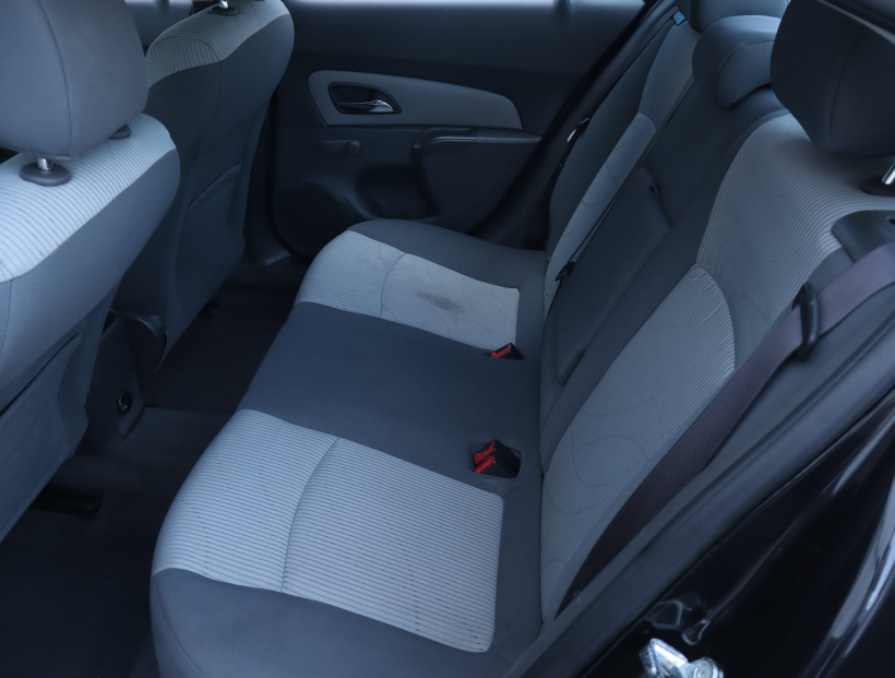Chevrolet Cruze, 2010