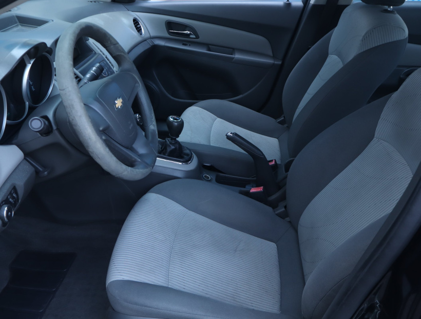 Chevrolet Cruze, 2010