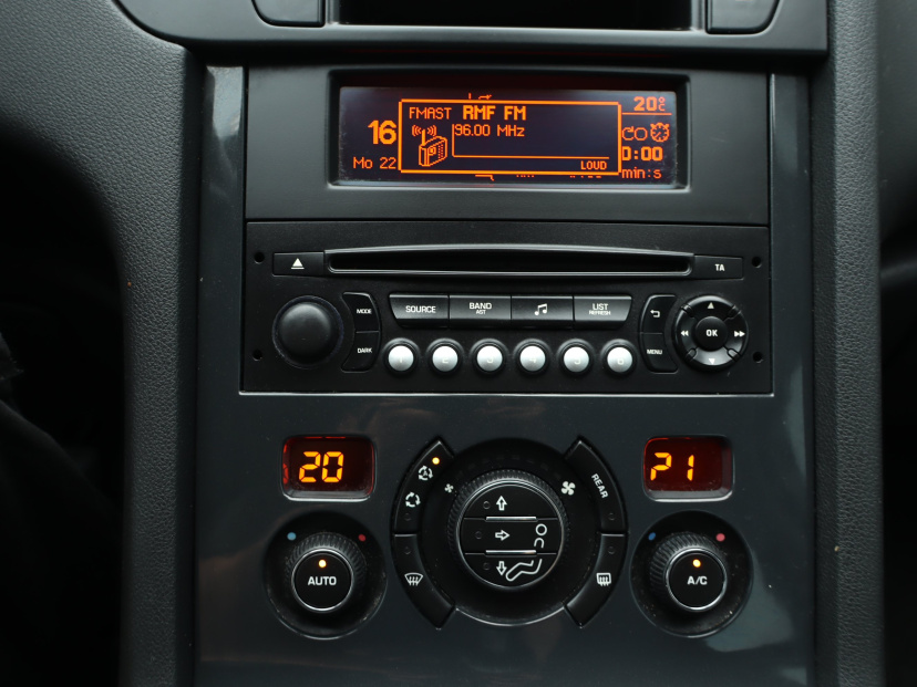 Peugeot 5008, 2015