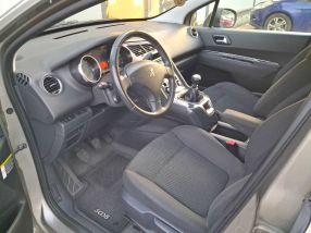 Peugeot 5008 - 2015