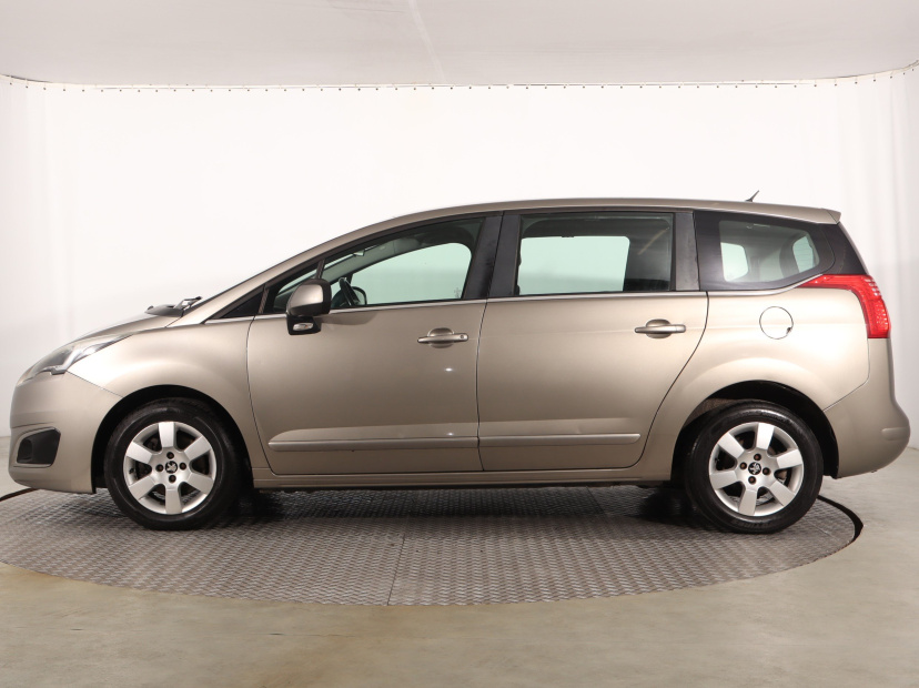 Peugeot 5008, 2015