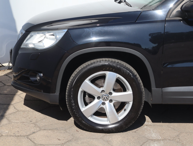Volkswagen Tiguan, 2011
