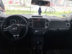 Volkswagen Tiguan - 2011