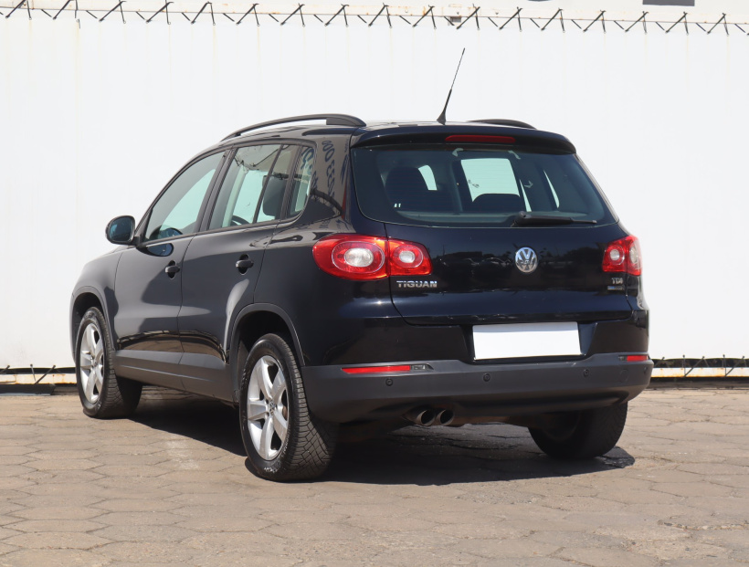Volkswagen Tiguan, 2011