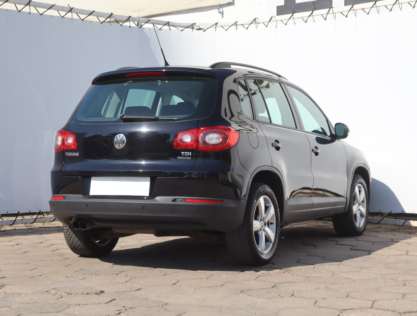 Volkswagen Tiguan, 2011