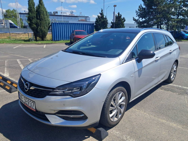 Opel Astra 2021