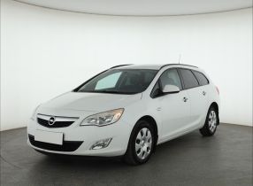 Opel Astra - 2011