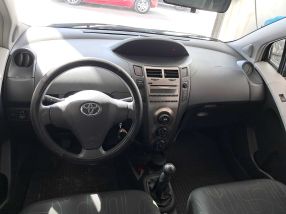Toyota Yaris - 2009