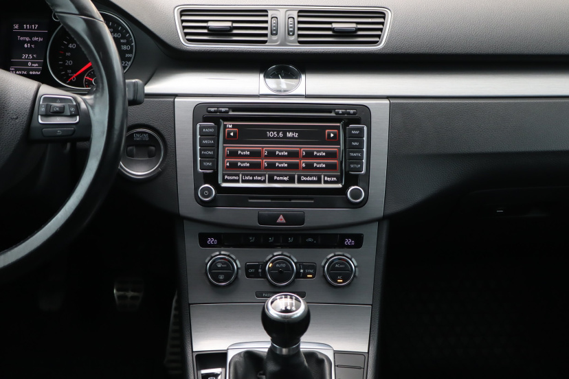 Volkswagen Passat, 2011