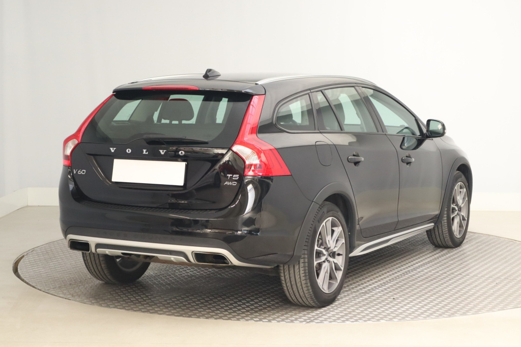 Volvo V60 Cross Country
