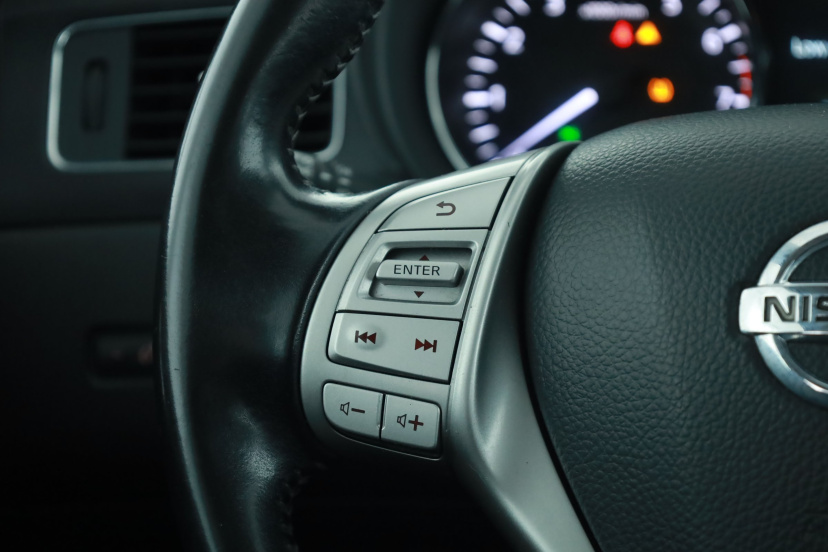 Nissan Pulsar, 2015