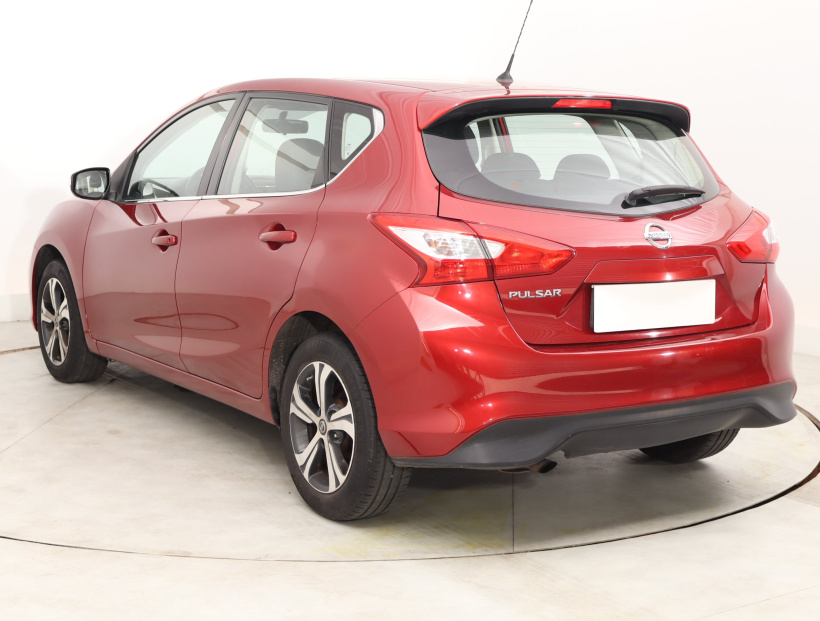 Nissan Pulsar, 2015