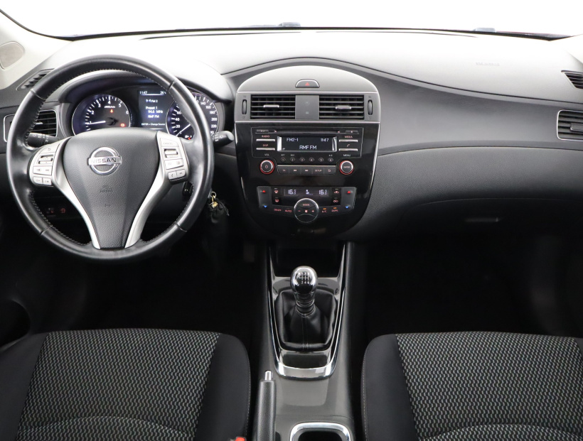 Nissan Pulsar, 2015