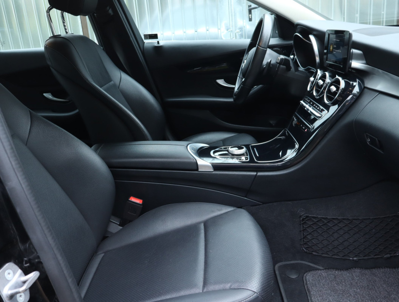 Mercedes-Benz C, 2019