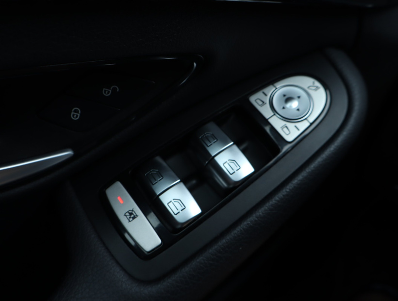 Mercedes-Benz C, 2019