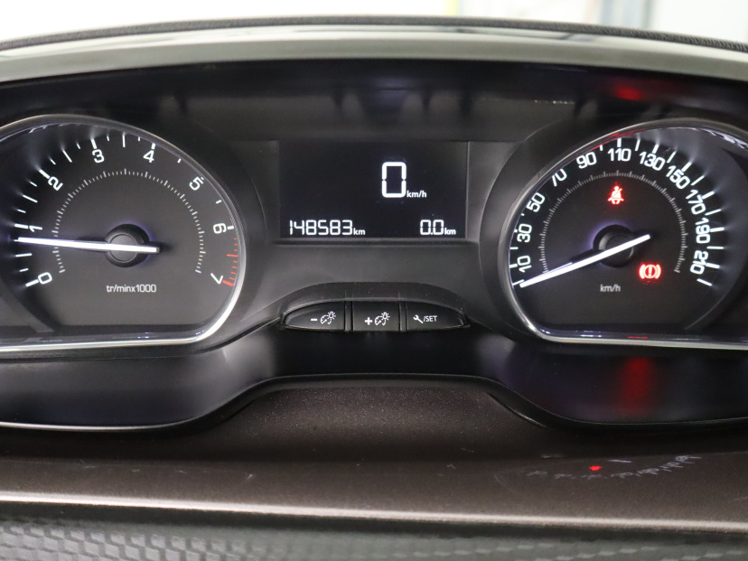 Peugeot 2008, 2014