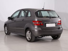 Mercedes-Benz B - 2010