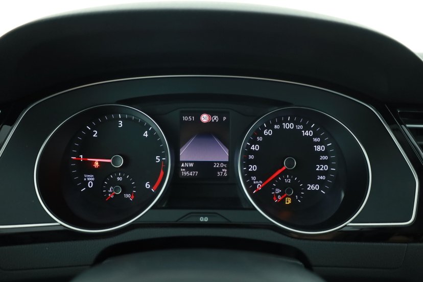 Volkswagen Passat, 2021