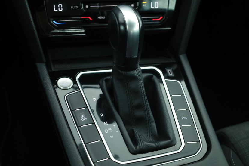 Volkswagen Passat, 2021