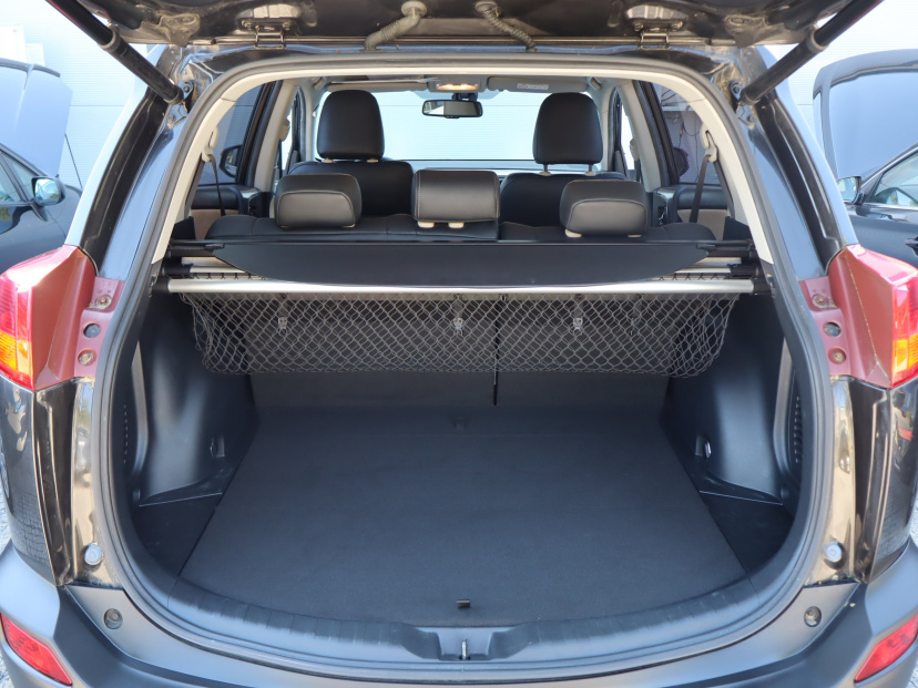 Toyota RAV 4, 2015