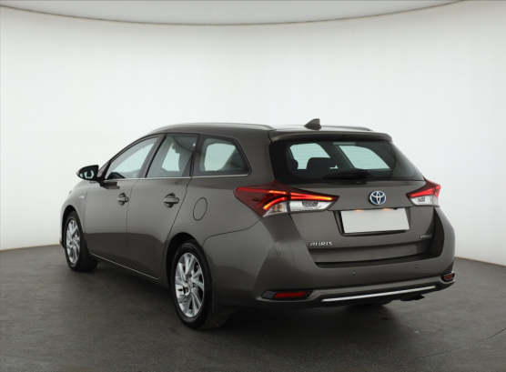 Toyota Auris Hybrid
