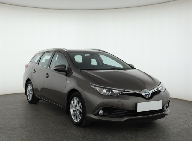 Toyota Auris 2016