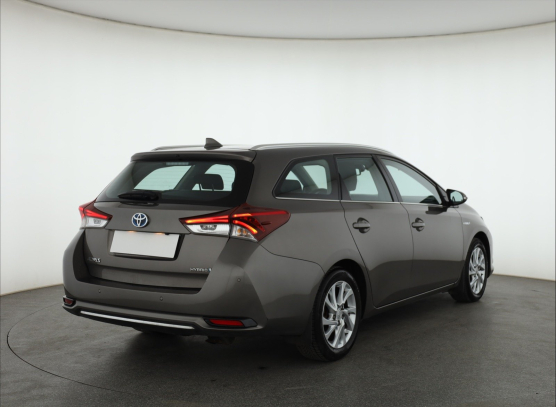 Toyota Auris Hybrid