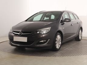 Opel Astra - 2012