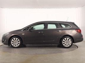 Opel Astra - 2012